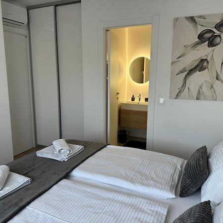 Capsula Luxury Apartment Umag Exterior photo