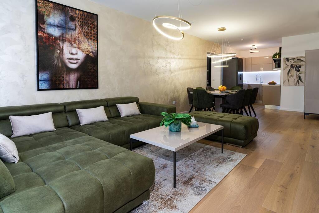 Capsula Luxury Apartment Umag Exterior photo