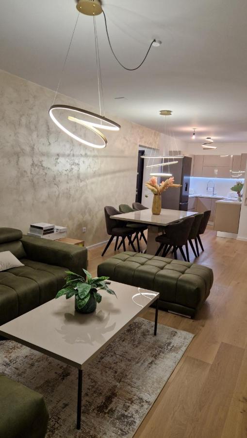 Capsula Luxury Apartment Umag Exterior photo